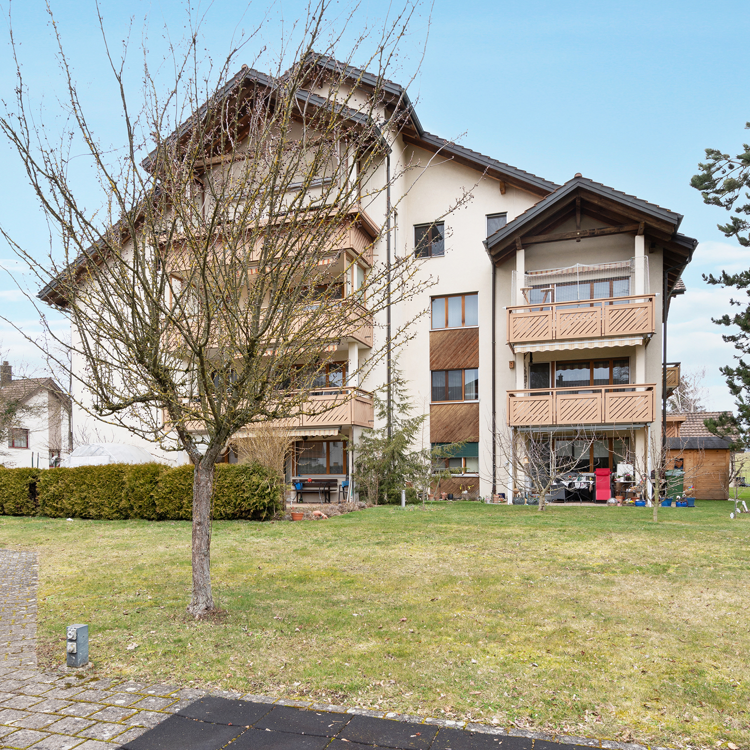 8444  Henggart